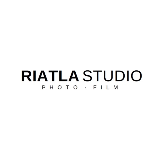 Logo Riatla Studio